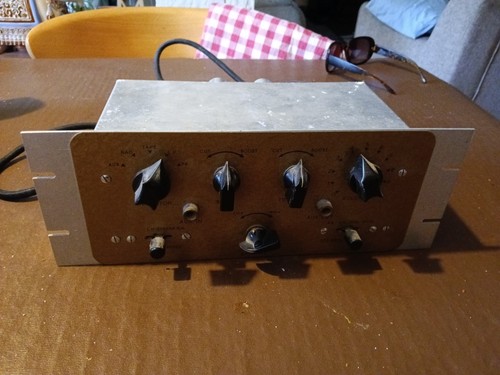 Preamplificatore valvolare